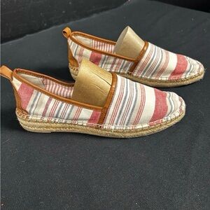 Bass casual Striped Loafers. Boat/deck women’s slip on comfort shoes